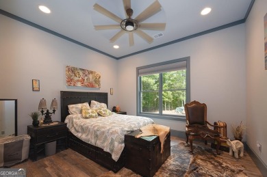 In the sought-after gated community Shores at Lynncliff Cove - photo 32