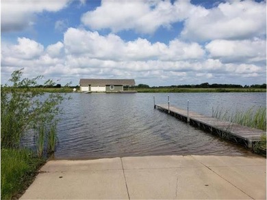Here is the Lake property you've been looking for, if you're a - photo 6