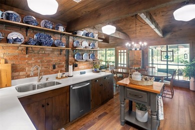 BUYERS CONTINGENCY FELL THROUGH! Welcome to a one of a kind - photo 10