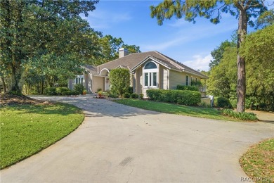 Opportunity awaits with the layout of this home. The main living - photo 1