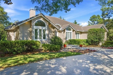 Opportunity awaits with the layout of this home. The main living - photo 2