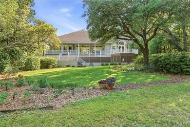 Opportunity awaits with the layout of this home. The main living - photo 10