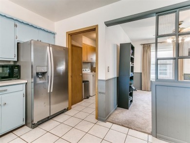 Welcome to Coronado Heights! This 3 bed, 2 bath, 2 car garage