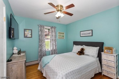 Welcome to 40 Shadowy Lane where charm, character, and West - photo 20