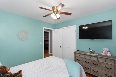 Welcome to 40 Shadowy Lane where charm, character, and West - photo 21
