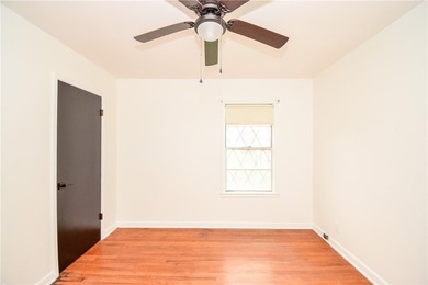 Cute and remodeled 3 bedroom house! ready to move in! Great - photo 27