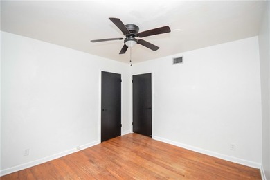 Cute and remodeled 3 bedroom house! ready to move in! Great - photo 30