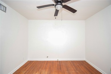 Cute and remodeled 3 bedroom house! ready to move in! Great - photo 31