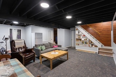 Welcome to 40 Shadowy Lane where charm, character, and West - photo 32