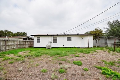 Cute and remodeled 3 bedroom house! ready to move in! Great - photo 33
