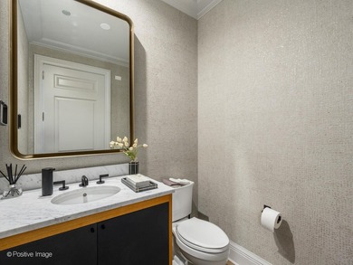 451 E Grand Ave 6111 - photo 33
