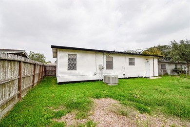 Cute and remodeled 3 bedroom house! ready to move in! Great - photo 34