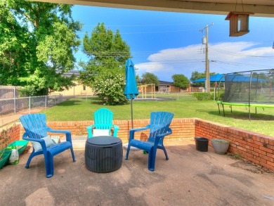 Welcome to Coronado Heights! This 3 bed, 2 bath, 2 car garage