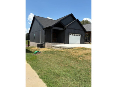 Lake Home For Sale in Kuttawa, Kentucky
