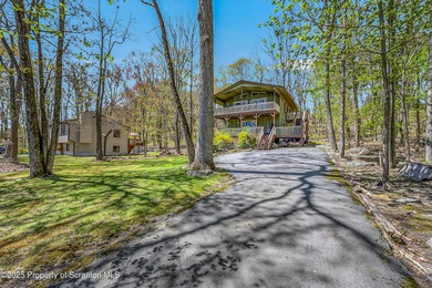 Hemlock Farms charmer nestled in the woods but accessible to - photo 3