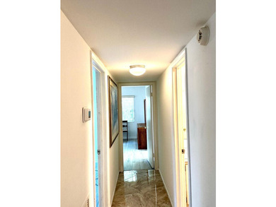 SPACIOUS, VACANT CORNER UNIT IN A DESIRABLE 55+ COMMUNITY. JUST - photo 8