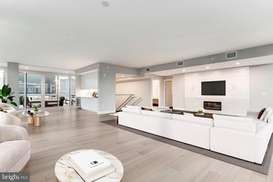Rare opportunity to own a spectacular, one-of-a-kind, full floor - photo 3