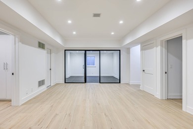 A brand-new Southampton Village traditional with the clean lines - photo 30