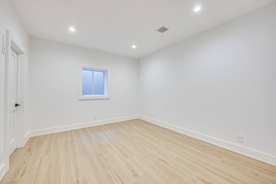 A brand-new Southampton Village traditional with the clean lines - photo 34
