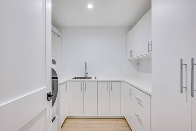 A brand-new Southampton Village traditional with the clean lines - photo 36