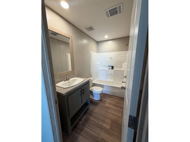 Beautiful move-in ready 4 bedroom, 2 bathroom home located in - photo 8