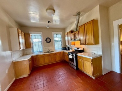 Charming 100+year Victorian home, borders San Jose and beautiful - photo 10