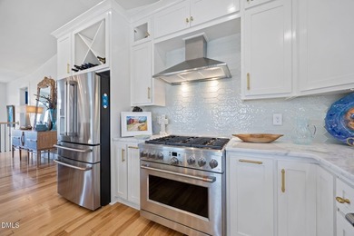 Welcome to your dream coastal retreat. This isn't just a house - photo 10