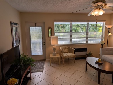 Investors dream. Cash Only. Very qualified tenant occupied with - photo 3