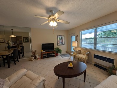 Investors dream. Cash Only. Very qualified tenant occupied with - photo 6