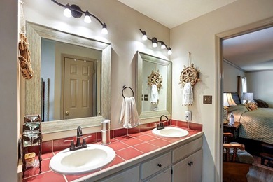 Discover an extraordinary 500 +/- acres of prime land, perfect - photo 15