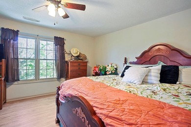 Discover an extraordinary 500 +/- acres of prime land, perfect - photo 18