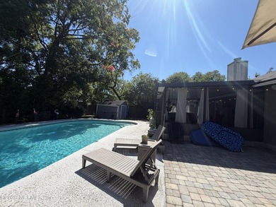 Welcome home to this beautifully maintained 4-bedroom, 2-bath - photo 8