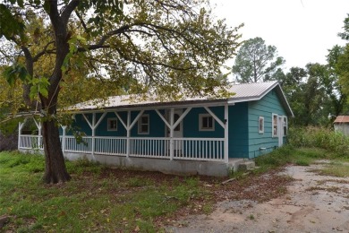 Lake Home For Sale in Gordonville, Texas