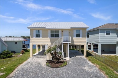 This Vacation Paradise Home on the Nature Coast is calling your - photo 1