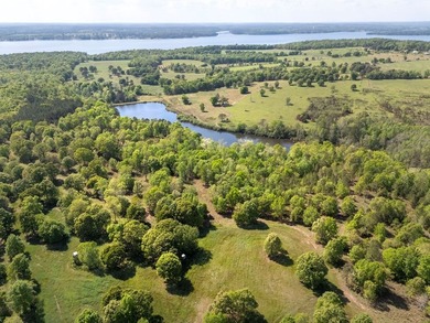Discover an extraordinary 500 +/- acres of prime land, perfect - photo 34