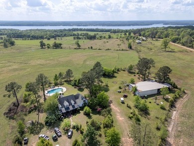 Discover an extraordinary 500 +/- acres of prime land, perfect - photo 39