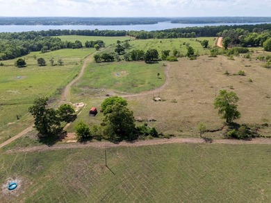 Discover an extraordinary 500 +/- acres of prime land, perfect - photo 42