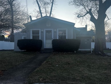 Lake Home For Sale in Lake Ronkonkoma, New York