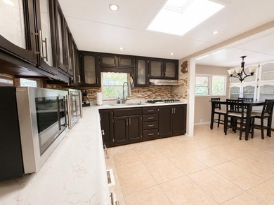 A spacious 2-bedroom, 2-bath mobile home located in the - photo 4
