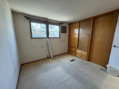 A spacious 2-bedroom, 2-bath mobile home located in the - photo 10