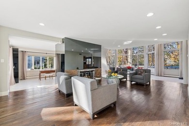 Welcome, to this very unique home where walls of glass showcase - photo 17