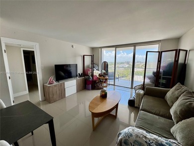 Little Maule Lake Condo For Sale in Aventura Florida