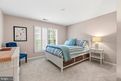 Beautifully renovated Colonial/Cape Cod nestled on a serene - photo 33