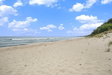 Nestled in the prestigious Birchwood neighborhood in the heart - photo 4