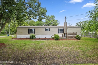 **NEWER BUILD**NEW HVAC**NEW ELECTRIC** Welcome to this - photo 1