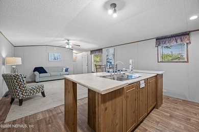 **NEWER BUILD**NEW HVAC**NEW ELECTRIC** Welcome to this - photo 4