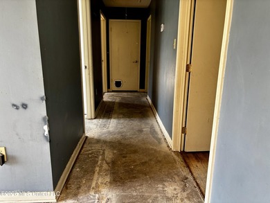 Looking for a 3-bedroom home in Gulfport where you can build - photo 8