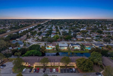 55+ TURN-KEY Tranquil Canal Views and Sunset Skies. Immaculate - photo 4