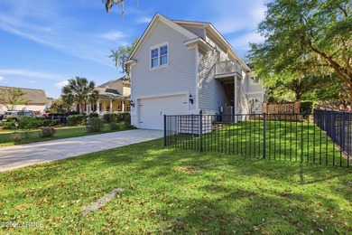 Experience Lowcountry luxury in this beautiful Beaufort, SC home - photo 33