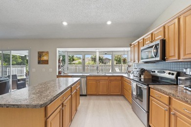 Beautifully maintained home in Port St. Lucie. Major updates - photo 5